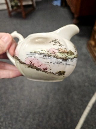 CREAMER VINTAGE JAPANESE